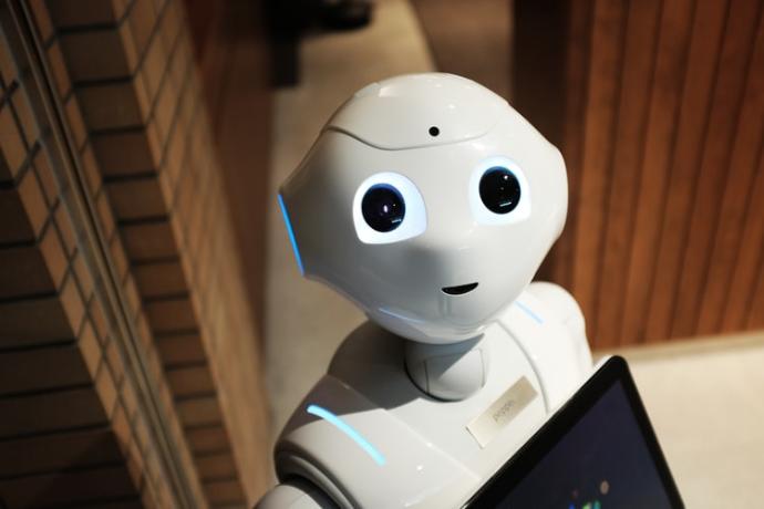 Revolución Robótica en La Industria de Servicio Cómo-La-Robótica-Revoluciona-El-Mundo